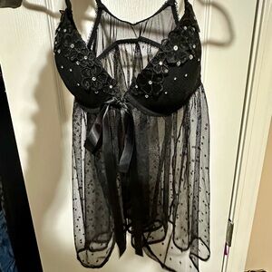 Victoria’s Secret Open-Front Push-Up Lingerie Size 34D